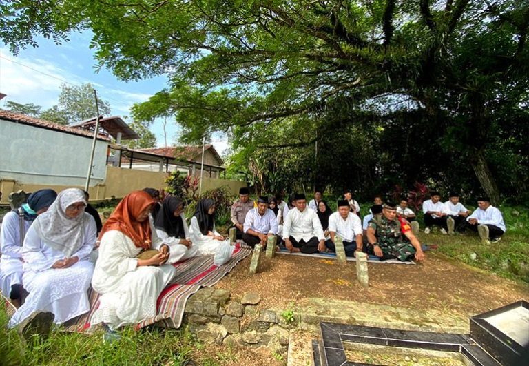 Tradisi Bersih Desa Ngentrong: Saat TNI, Polri, dan Warga Bersatu Merawat Warisan Leluhur
