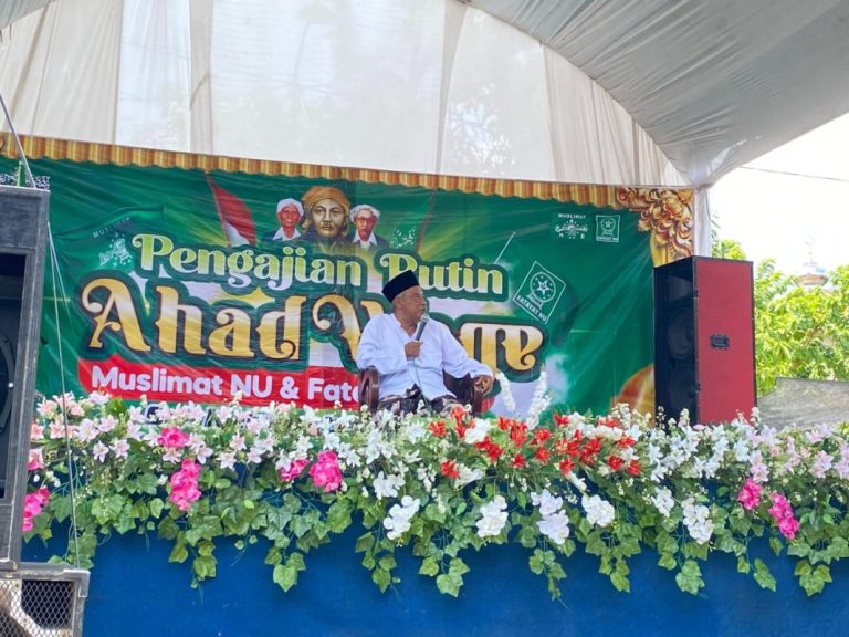 Ribuan Jamaah Padati Pengajian Ahad Wage, Fatayat-Muslimat NU Nganjuk Angkat UMKM Anggota