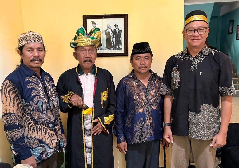 Kerabat Kesultanan Tetapkan Laode Mohammad Safaat sebagai Sultan Buton ke-40
