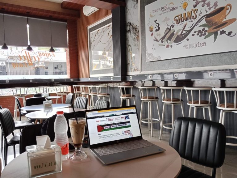 Han’s Coffee Kebraon: Ketika Kopi, Kenyamanan, dan Waktu Bertemu dalam Satu Ruang