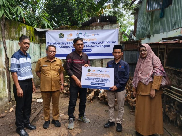 DT Peduli Salurkan 300 Itik untuk Pemberdayaan Yatim di Kampung Zakat Malewang