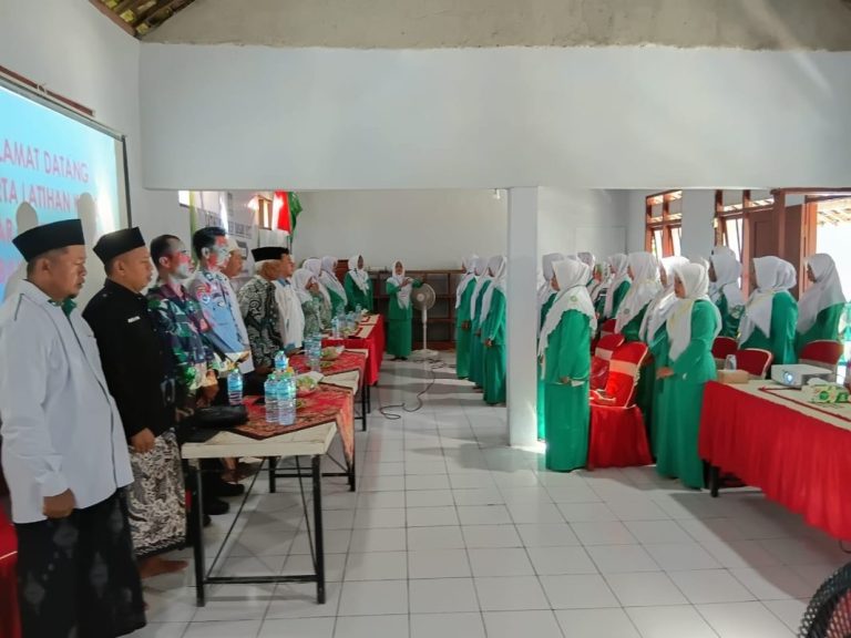 Fatayat NU Rejoso Siapkan Kader Muda Lewat Latihan Kader Dasar