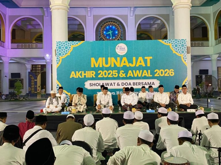 Munajat Akhir Tahun di Masjid Al-Akbar Surabaya, DMI Nilai Positif sebagai Ruang Dzikir dan Muhasabah