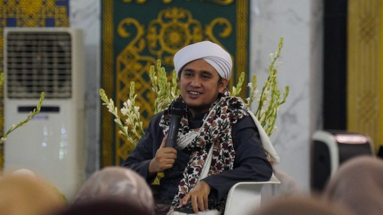 Mengapa Hidup Terasa Berat di Zaman Mudah? Pesan Isra Mikraj dari Lora Ismail