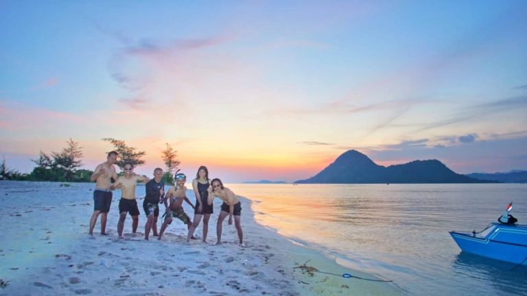 Pulau Bawean Dinilai Butuh Badan Otorita, Agar Tak Terus Jadi Pinggiran Ekonomi Biru