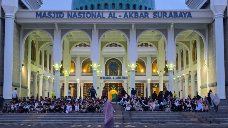 Masjid Al-Akbar Surabaya Siapkan “Healing Ramadhan”, dari One Day One Khatam hingga Liga Marbot