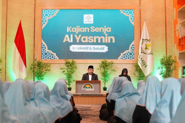 Ujian adalah Tanda Kasih Sayang Tuhan, Kata Imam Masjid Al Akbar Surabaya