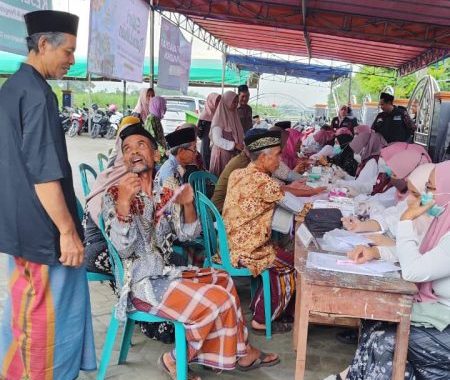 Ratusan Warga Serbu “Ngaji Kesehatan” di Masjid At-Taqwa, Pemeriksaan Gratis Disambut Antusias