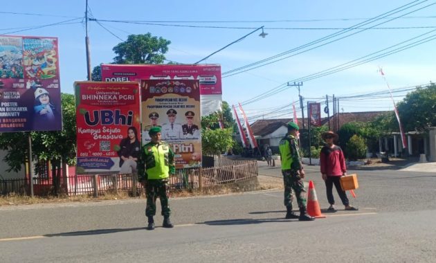 Arus Lebaran Meningkat, Aparat Gabungan Jaga Ketat Pertigaan JLS Besuki