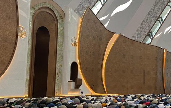 Khutbah di Masjid IKN, KH Mahrus: Ketakwaan Harus Hidup, Bukan Seremonial