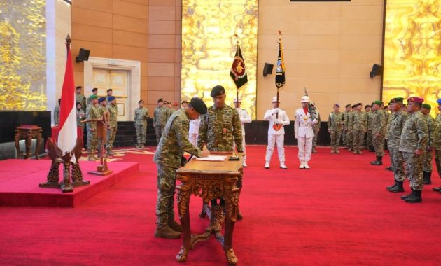 Panglima TNI Lantik Sejumlah Perwira Tinggi, Tegaskan Rotasi Jabatan untuk Profesionalisme dan Adaptasi Tugas