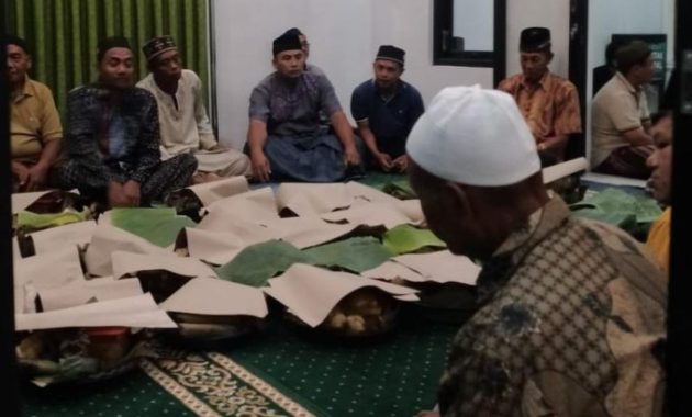 Inilah Makna Simbolis Dibalik Meriahnya Kupatan di Jawa