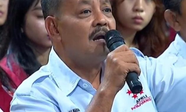 Lonjakan Plastik Tekan PKL dan UMKM di Tengah Daya Beli Lesu