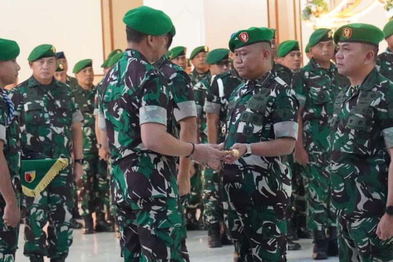 Pangdam V/Brawijaya Tekankan Regenerasi Kepemimpinan dalam Sertijab Danrem 084/Bhaskara Jaya