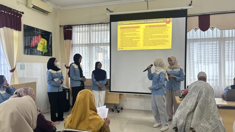 Mahasiswa FKM UNAIR Temukan Kesenjangan Antara Pengetahuan dan Praktik Pencegahan DBD di Permukiman Surabaya
