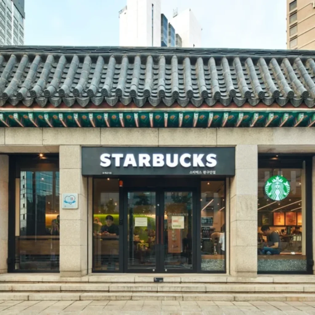 2.110 Gerai Starbucks Korea Tutup Mendadak, Ada Apa?