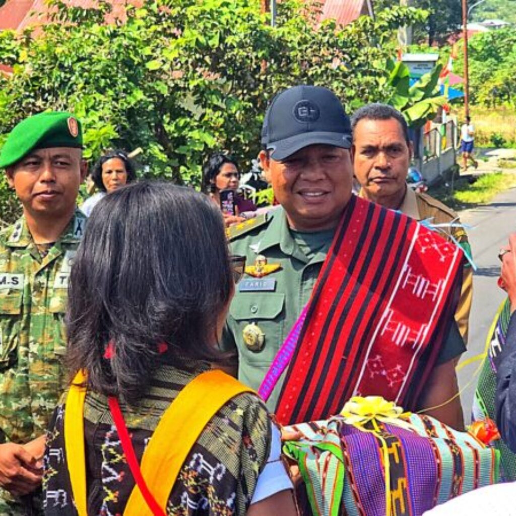 Mayjen TNI Farid Makruf dan Ikhtiar Menjaga Mimpi Anak-anak Ngada