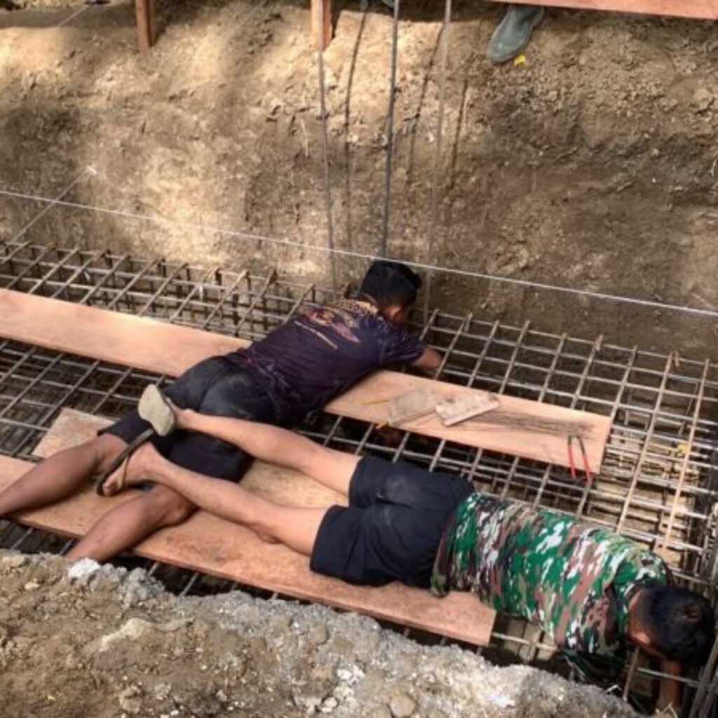 Bangun Jembatan Gantung Sungai Afia, TNI Perkuat Akses Ekonomi dan Pendidikan Warga