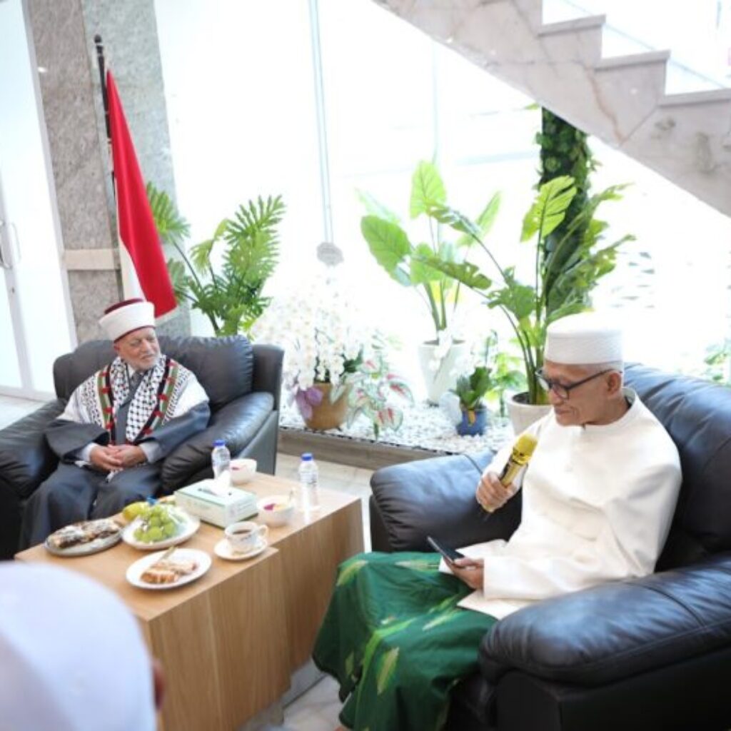 Tokoh Palestina Temui Rais Aam PBNU di Surabaya, Tegaskan Eratnya Ukhuwah dan Solidaritas untuk Palestina