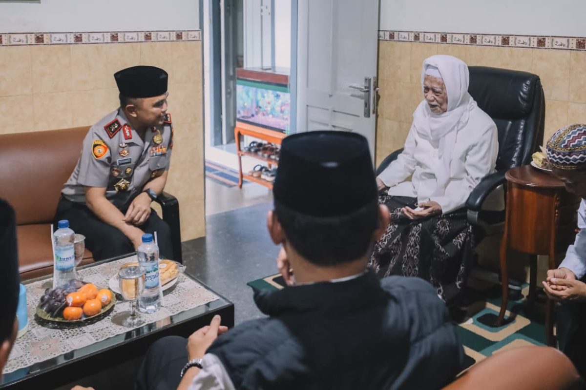 Silaturahmi ke Sejumlah Kiai di Kediri, Kapolda Jatim Dorong Kolaborasi Jaga Kamtibmas