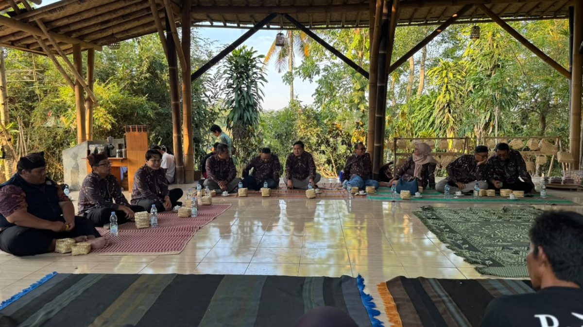 Sains Turun ke Kampung, UNAIR Perkuat Kesehatan dan Kedaulatan Pangan Warga Banyuwangi